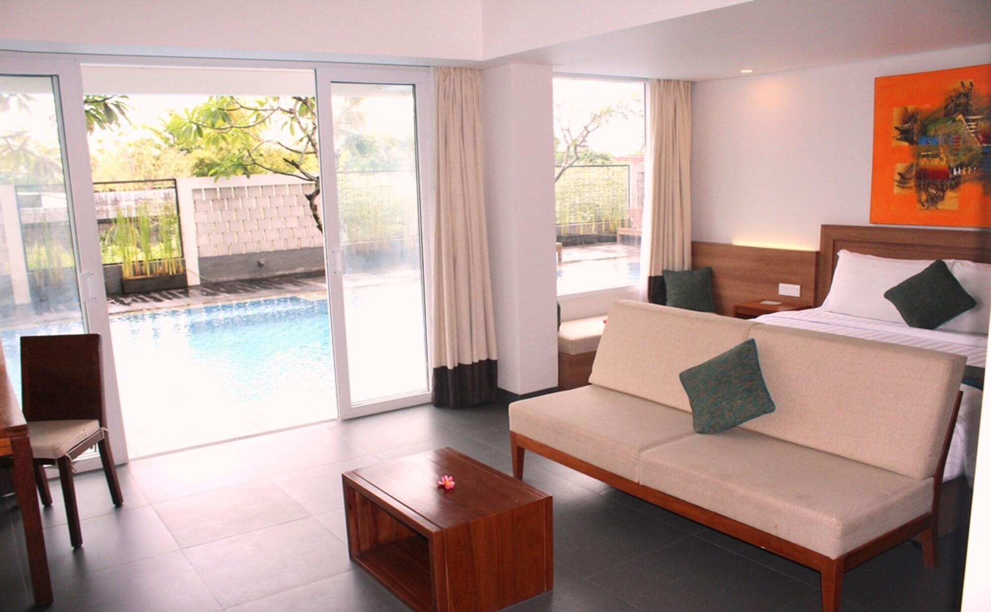 Paragon Hotel Seminyak Экстерьер фото