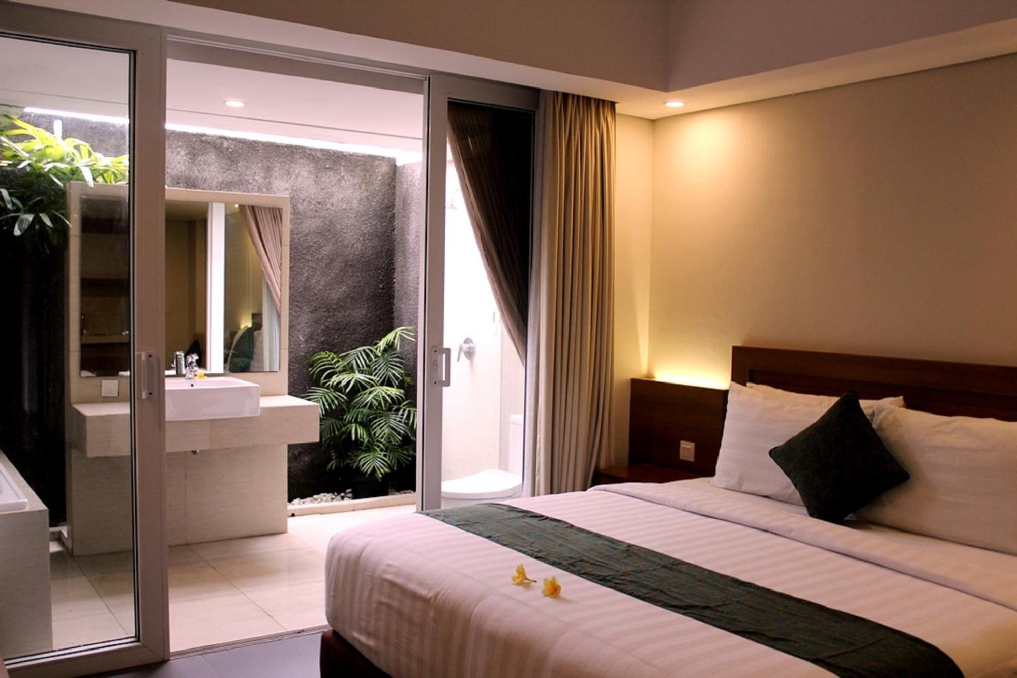 Paragon Hotel Seminyak Экстерьер фото